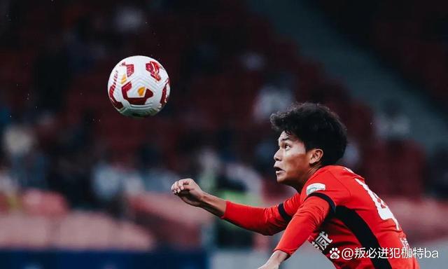 韩媒点评王钰栋：踢法太独对阵韩日几乎没有存在感