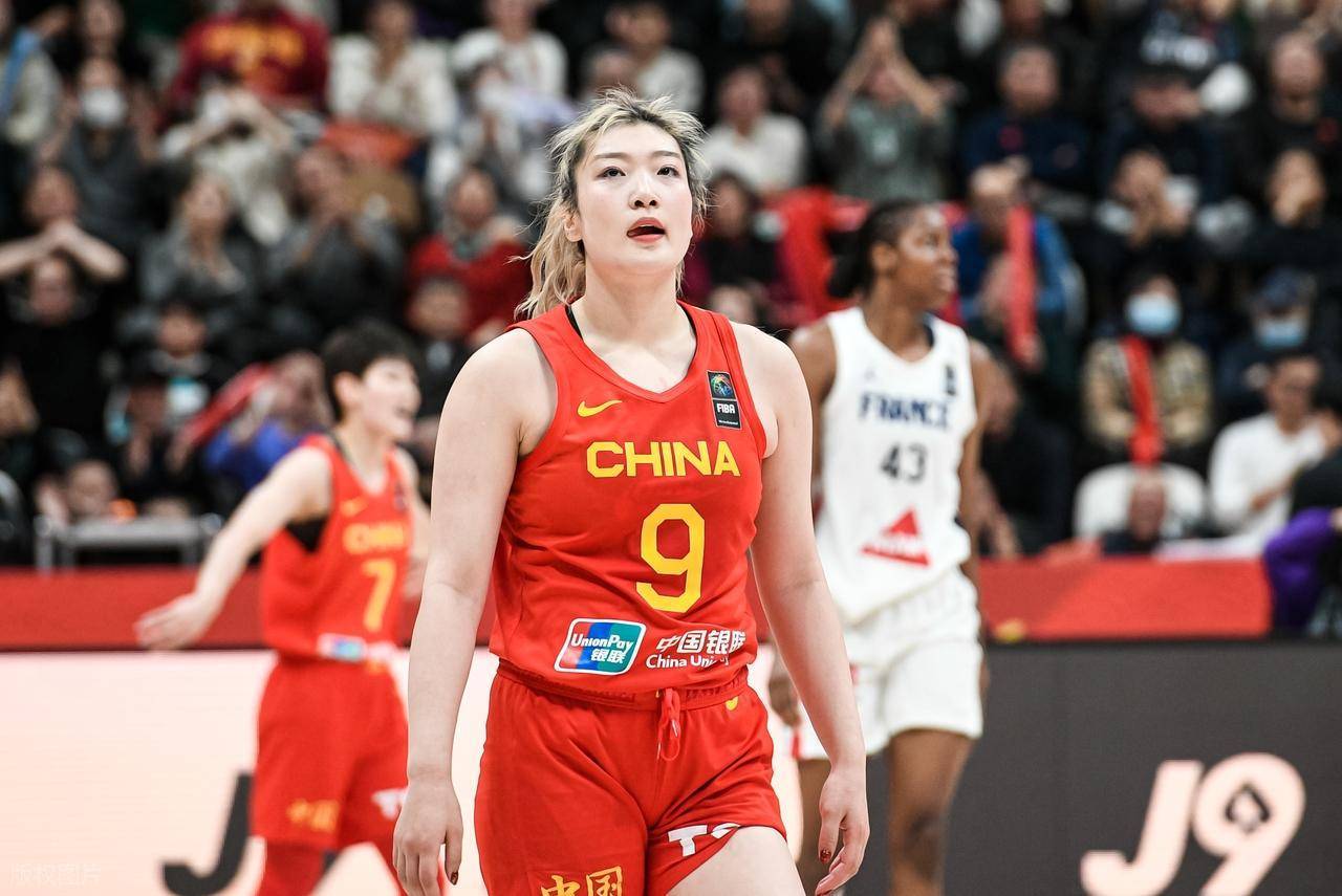 李梦缺席亚洲杯对国家队损失不小，希望她早日康复